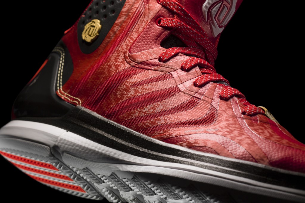 D Rose 4.5 Light Scarlet-Black-White Detail 1 (G66977)