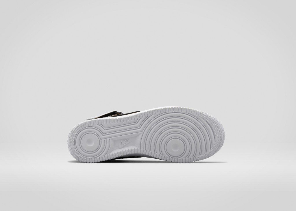 B9_App-Air_Force_1_Mid_Tisci_Tan_677130_200-Right_Outsole-6742_33190