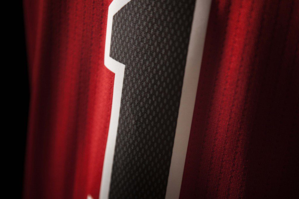 FW14_NBA_Jerseys_Bulls_Detail3