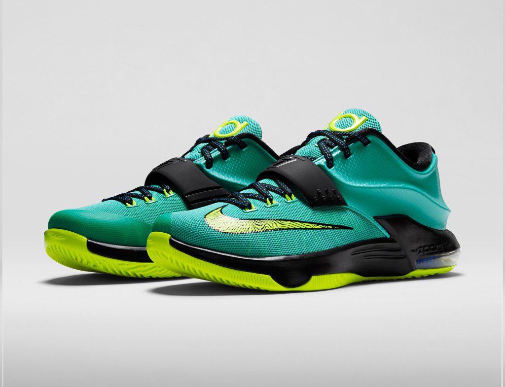 KD7-Uprising-653996_370_3QtrPair_FB_33831