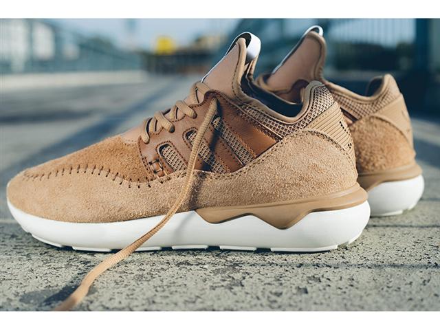 adidas tubular moc runner light timber