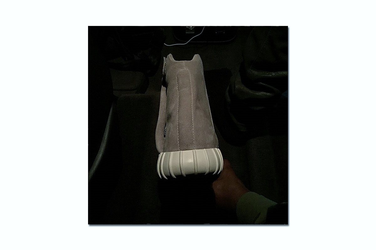 adidas yeezy 750 2adidas yeezy 750