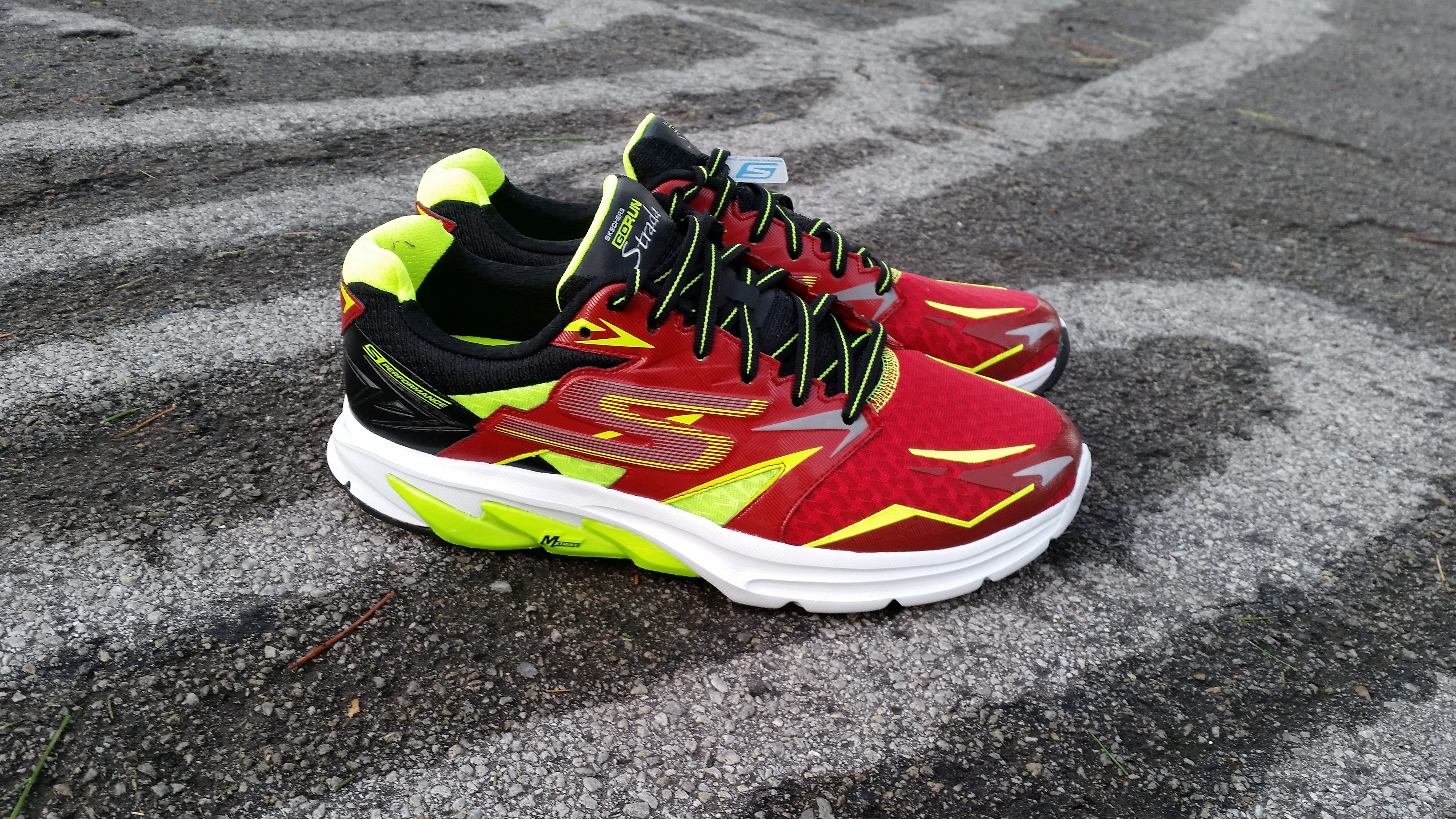 skechers go run strada