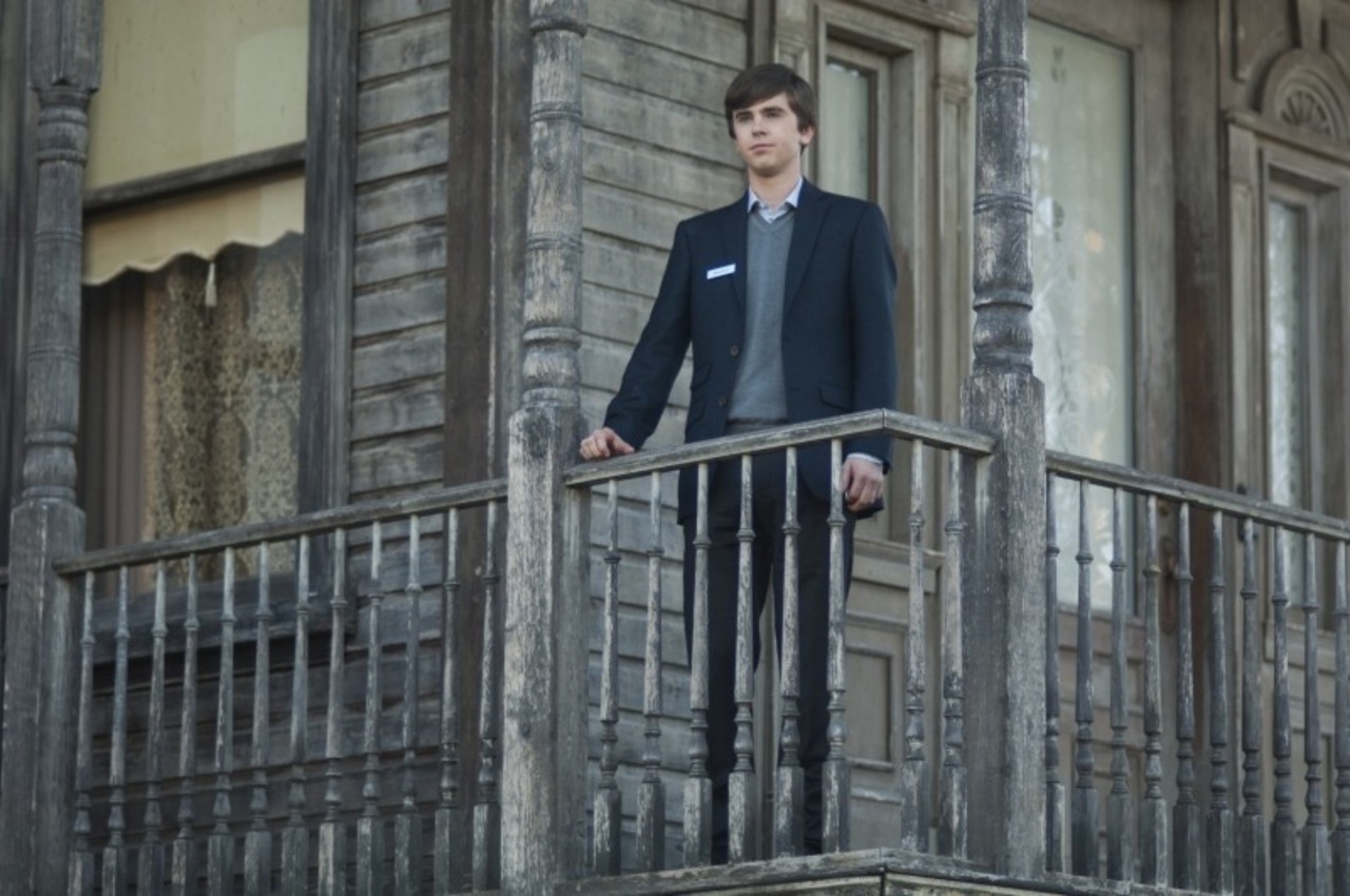 bates-motel-dark-paradise