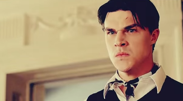 'American Horror Story’ Psycho Dandy Mott: “I Will Be The U.S. Steel Of Murder”