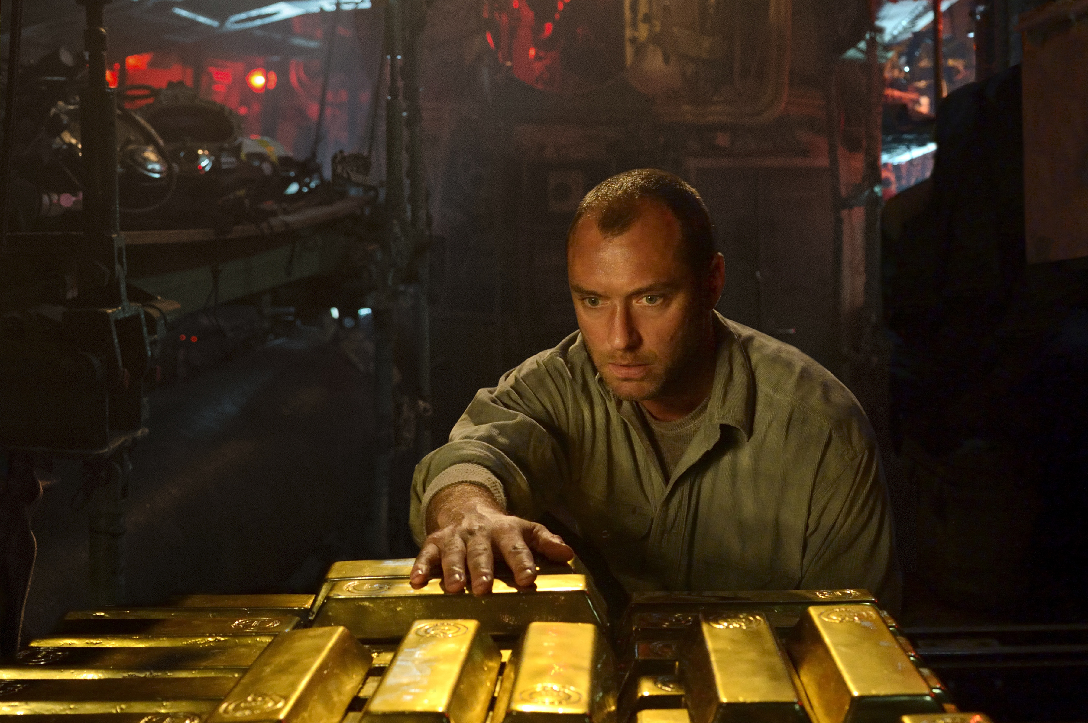 'Black Sea' Successfully Balances Tension and Drama