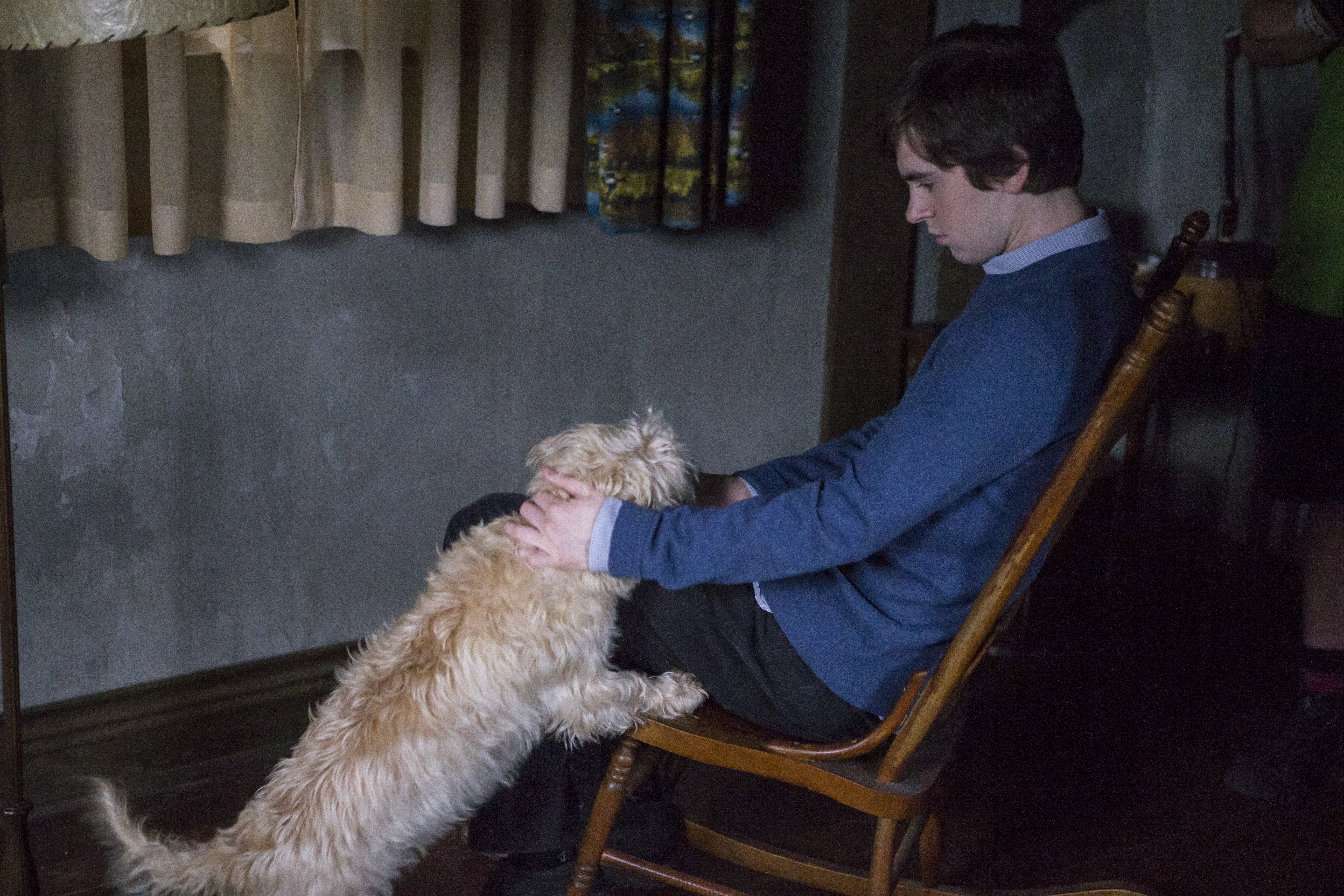 Bates Motel Review: 3.8: The Pit