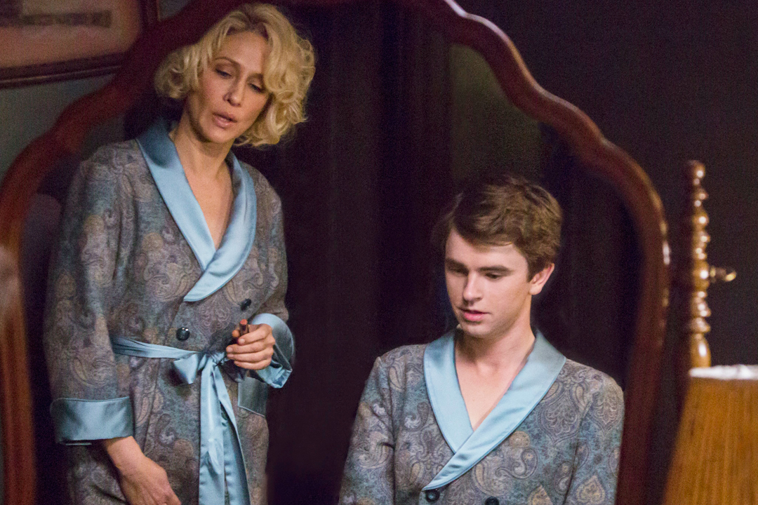 Bates Motel Review: 4.1: A Danger to Himself and Others